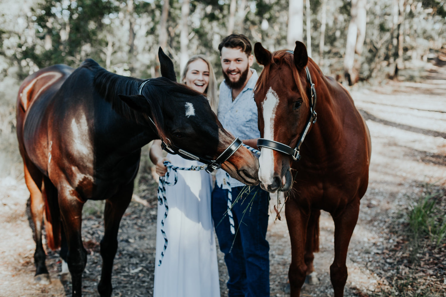 Nevermist Photography Couples horse photoshoot
